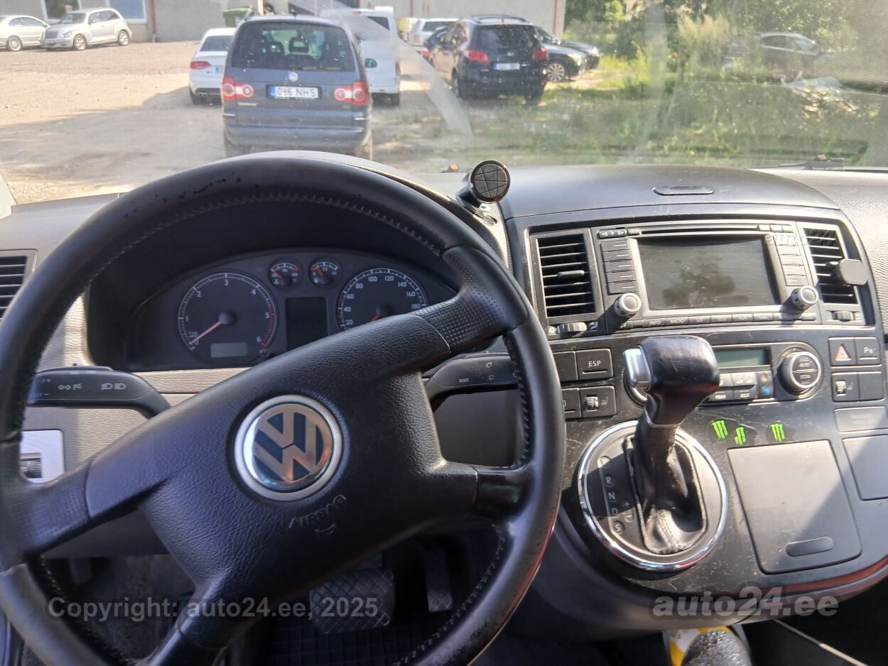 Volkswagen Multivan 2004, photo 7/8