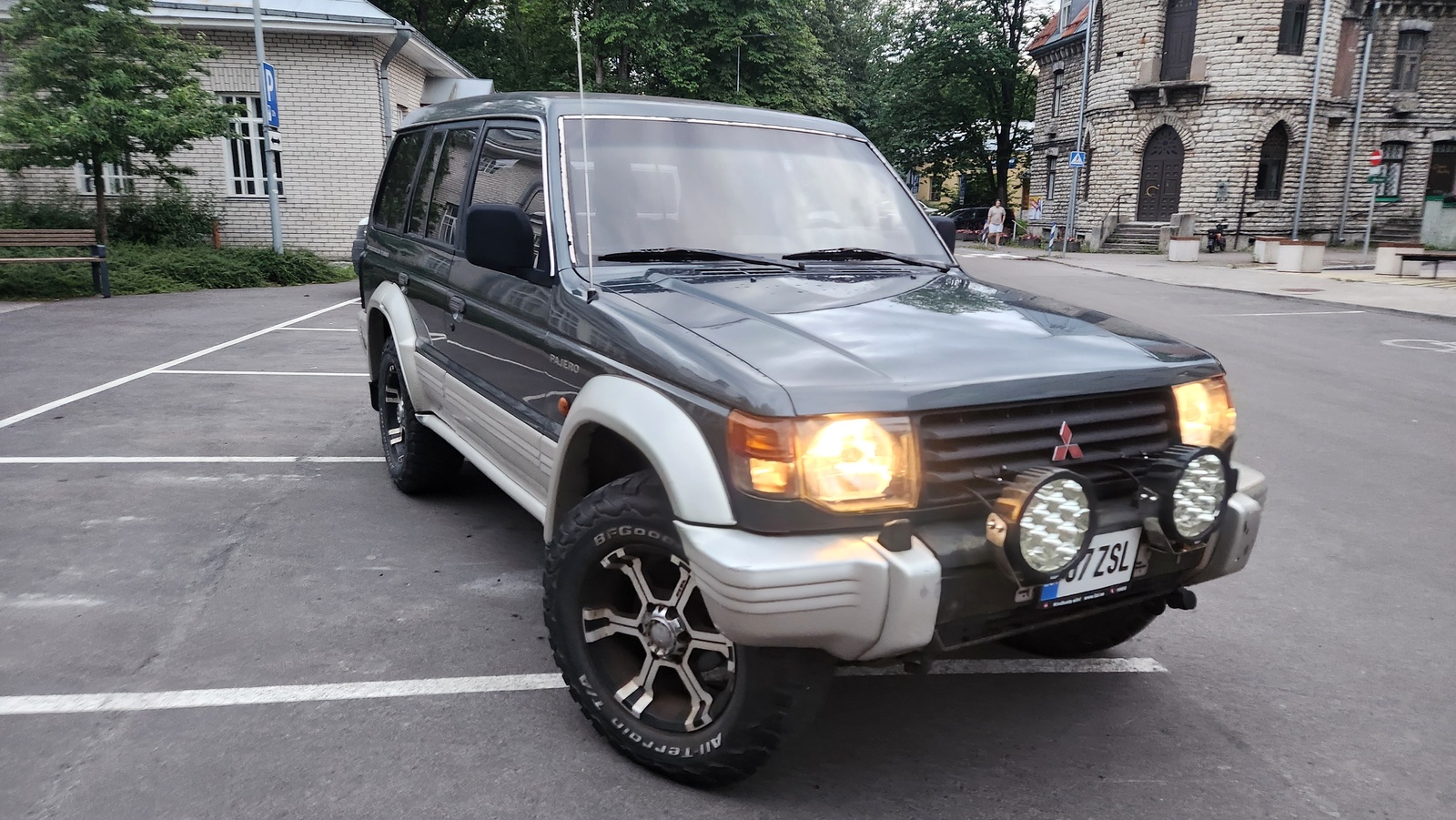 Mitsubishi Pajero 1991, photo 3/9