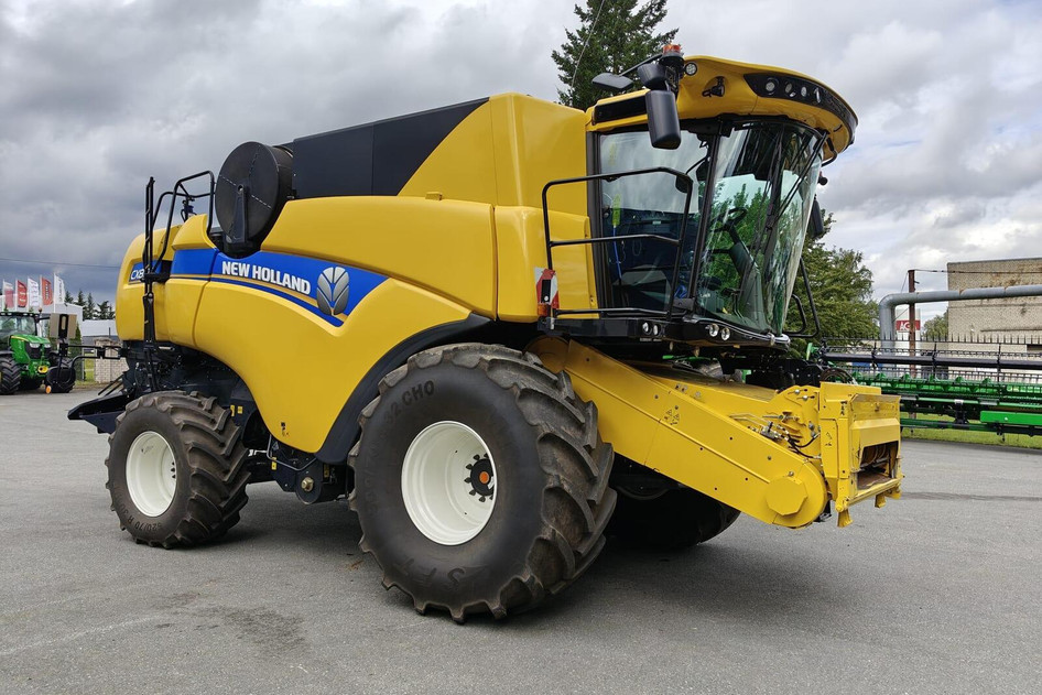 New Holland CX 8.90, 8.7, 308 kW, diesel, front-wheel drive