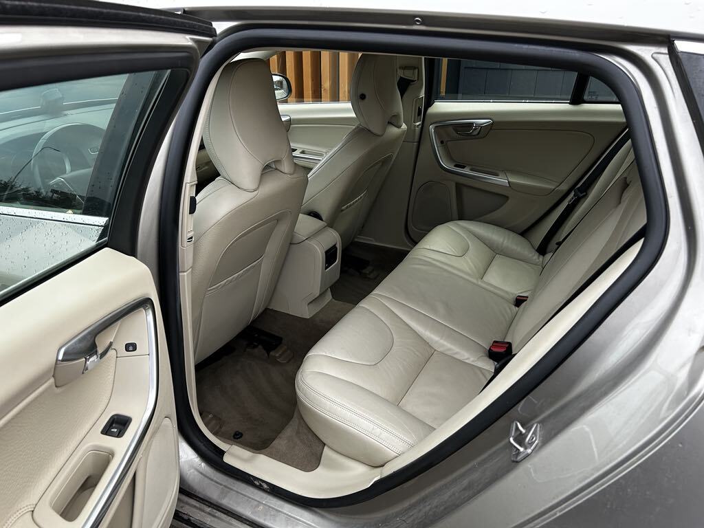 Volvo V60 2013, kuva 7/10