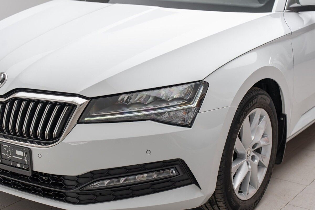 Škoda Superb 2023, photo 7/20