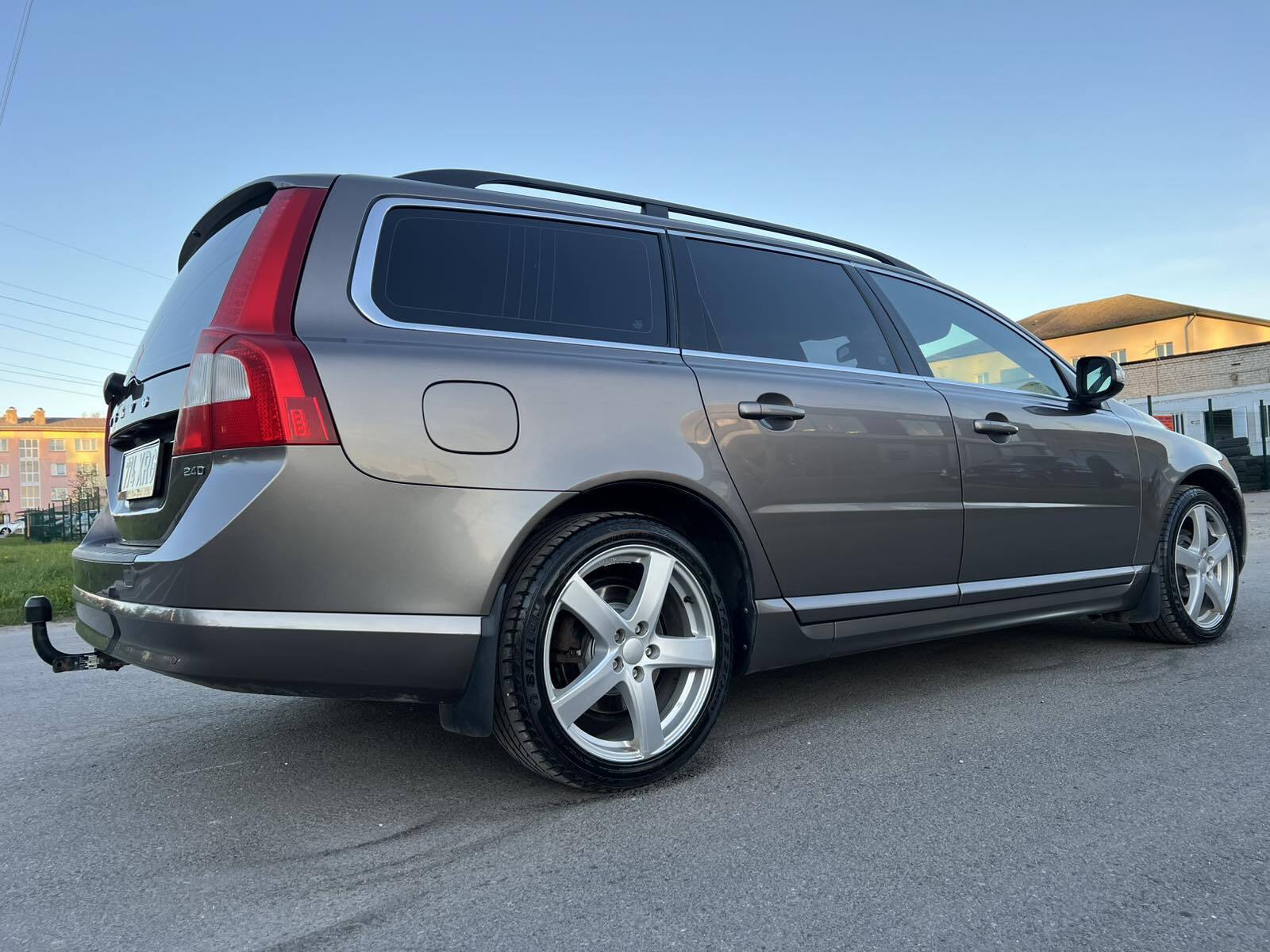 Volvo V70 2009, kuva 7/10