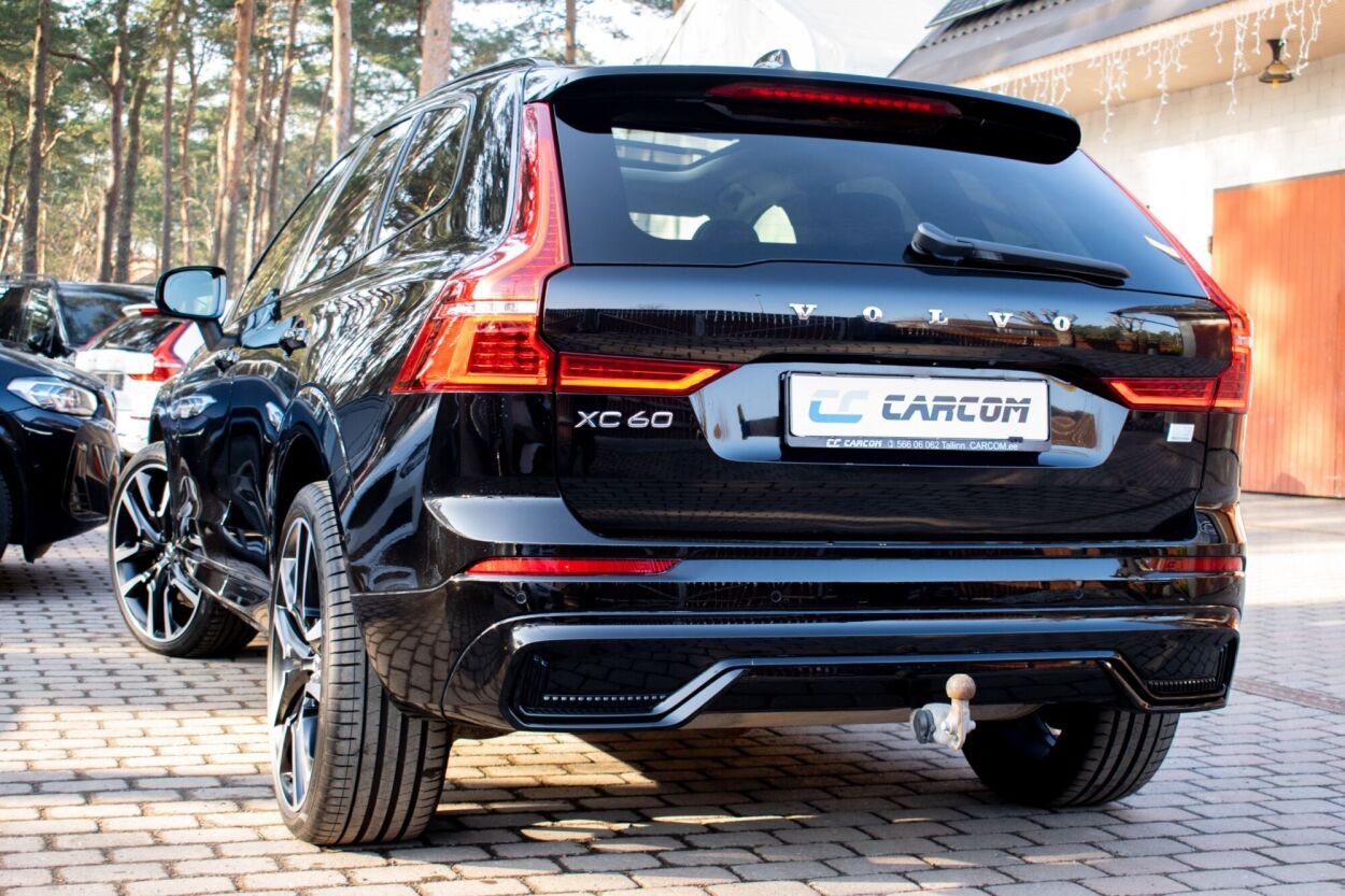 Volvo XC60 2022, photo 7/19