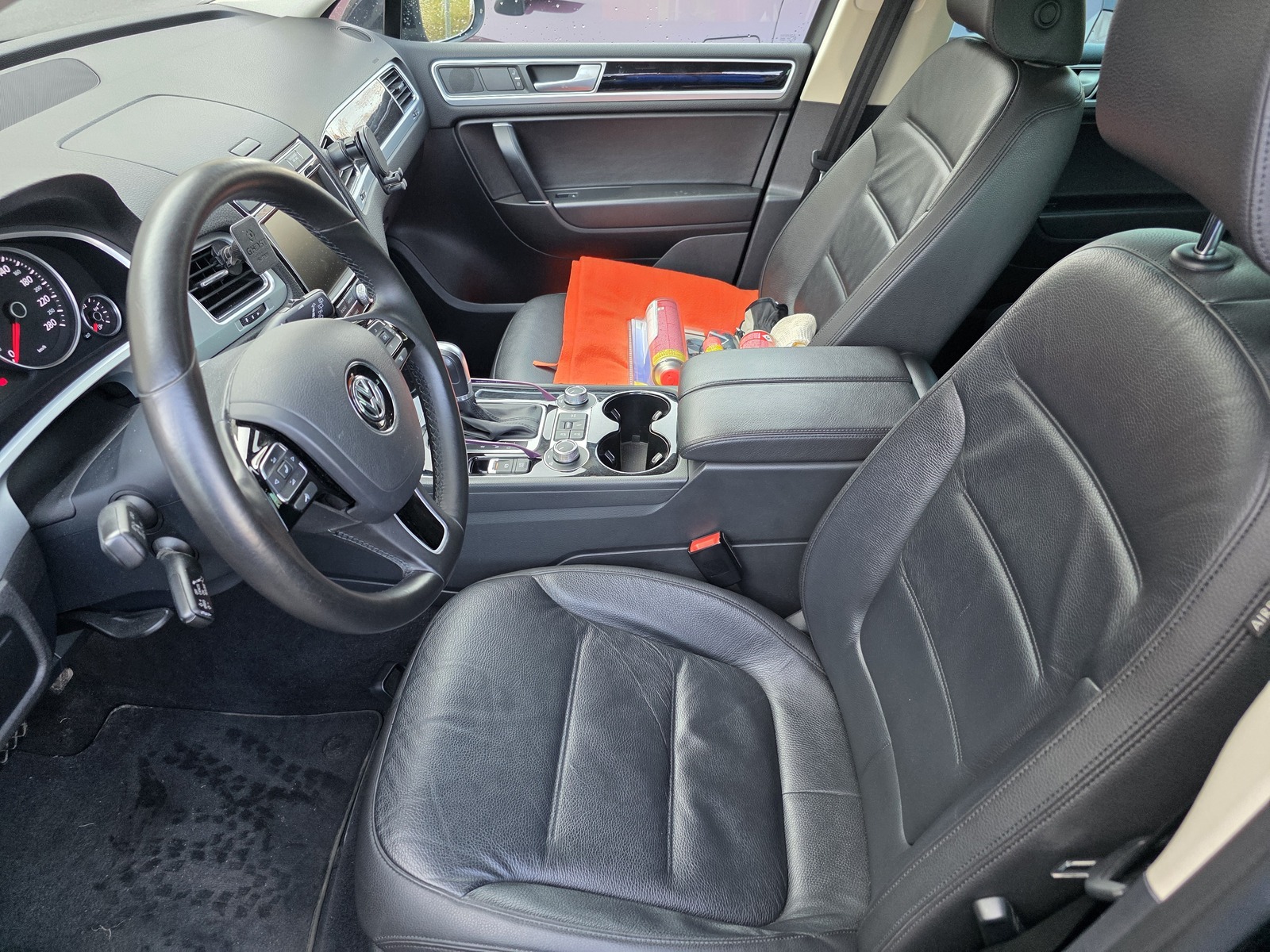 Volkswagen Touareg 2015, kuva 7/7