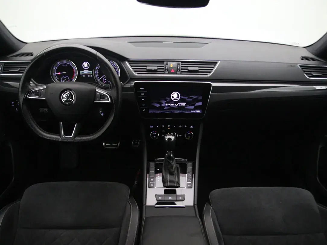 Škoda Superb 2019, kuva 2/10