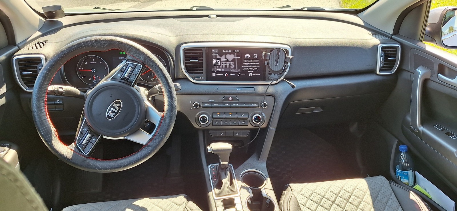 Kia Sportage 2021, photo 6/8