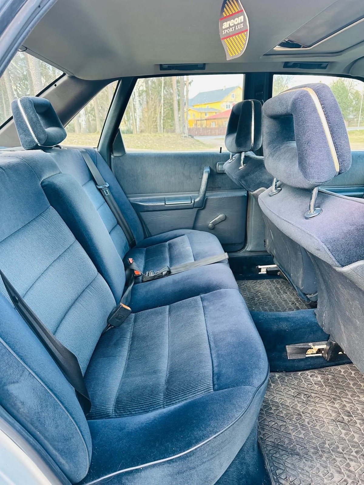 Audi 100 C3 1988, kuva 7/8