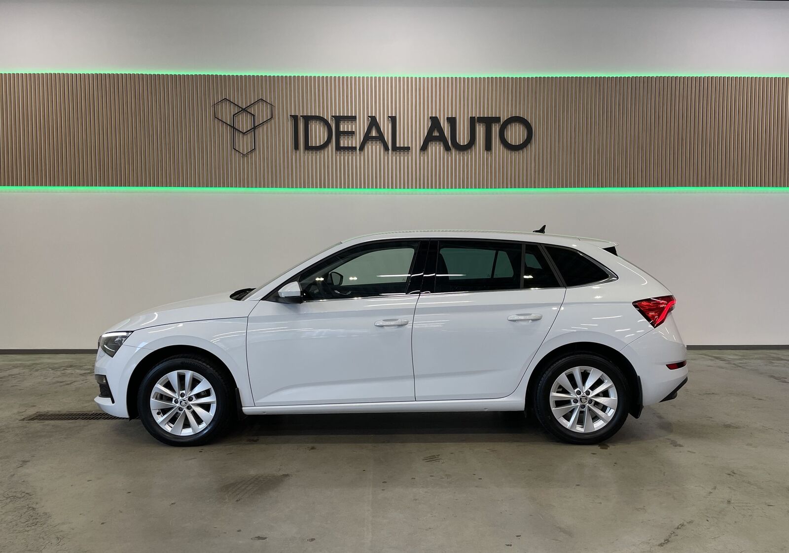 Škoda Scala 2024, photo 2/10