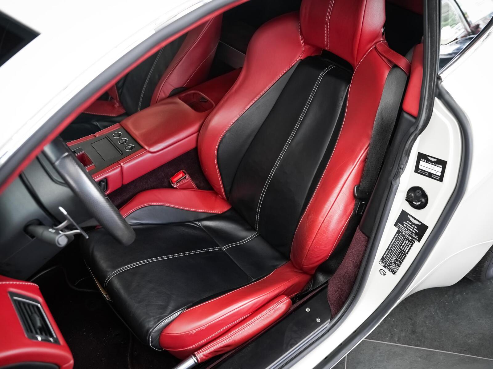 Aston Martin V8 Vantage 2007, photo 7/16