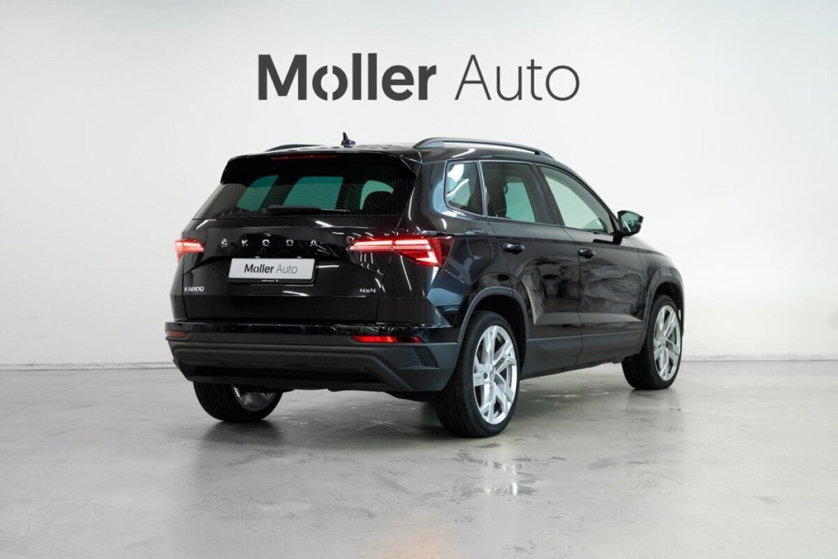 Škoda Karoq 2023, photo 3/29