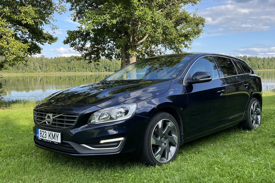 Volvo V60, 2016, 2.0, 88 kW, diesel, automatic, front-wheel drive
