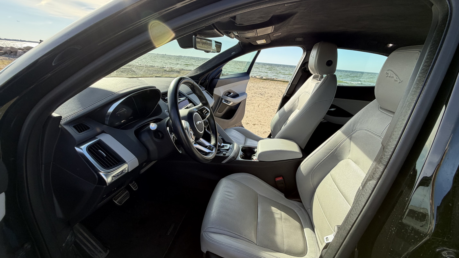 Jaguar E-Pace 2021, photo 5/6