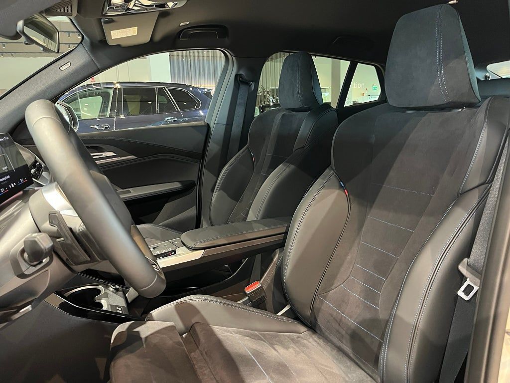 BMW iX2 2026, photo 7/10