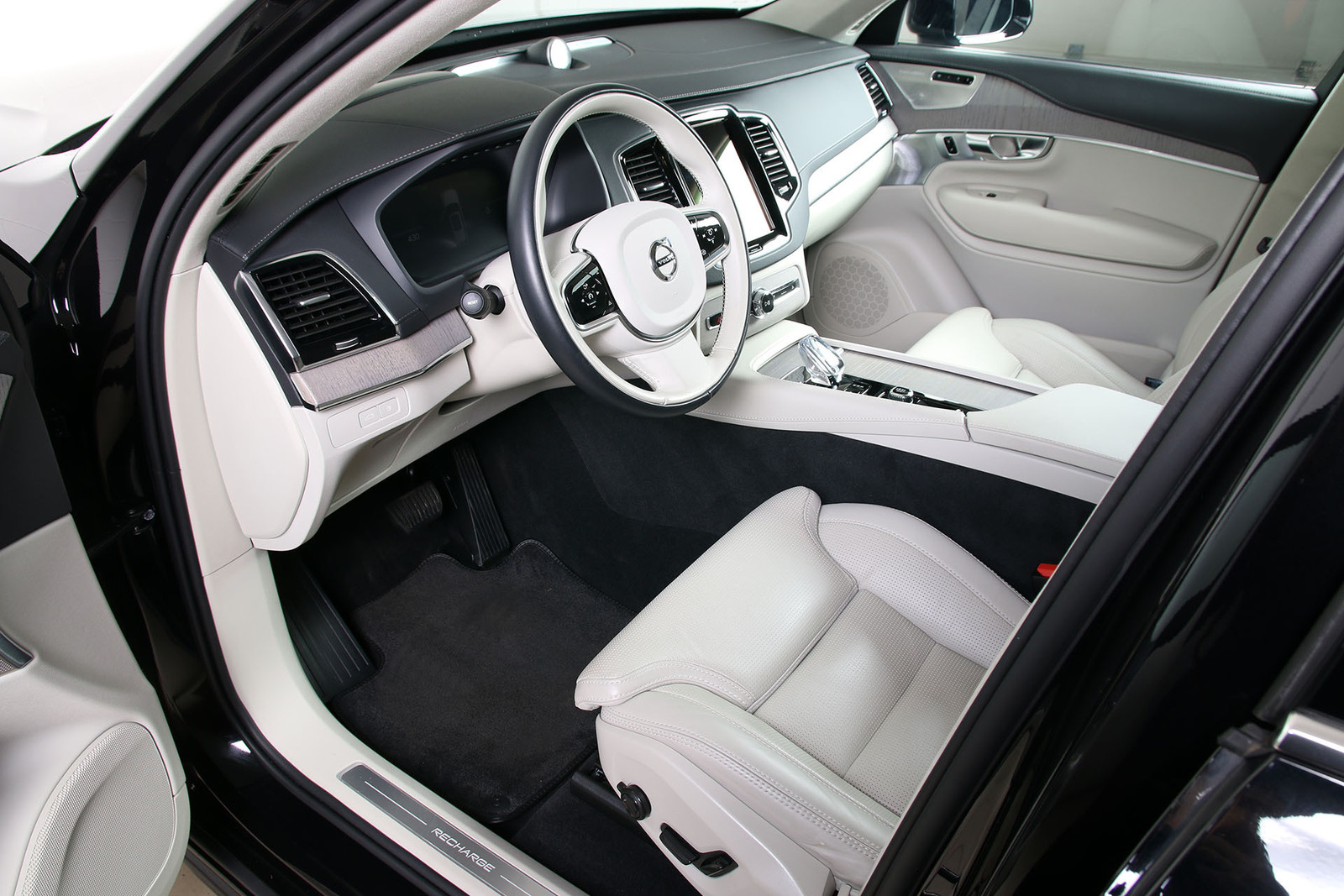 Volvo XC90 2024, photo 7/19