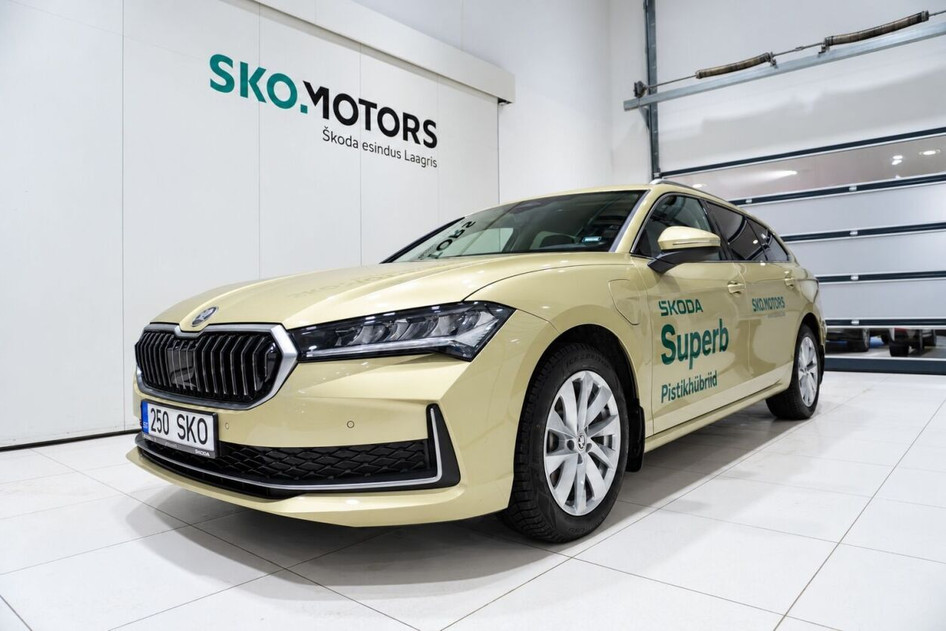 Škoda Superb, 2025, 1.5, 150 kW, подключаемый гибрид (бензин/электричество), автомат, передний привод