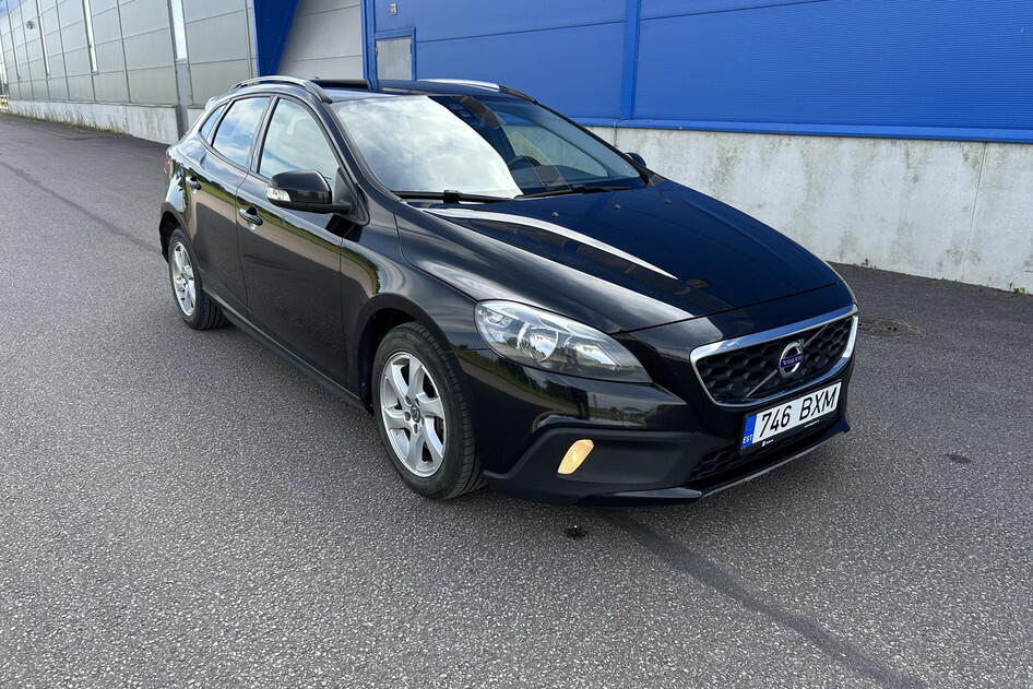 Volvo V40 Cross Country, 2015, 2.0, 110 kW, diesel, automatic, front-wheel drive