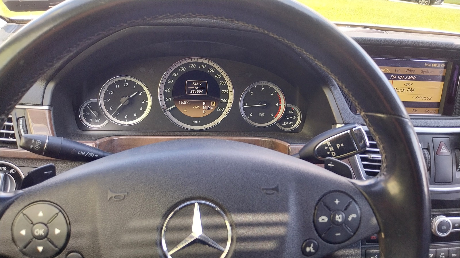 Mercedes-Benz E 220 2012, kuva 6/8