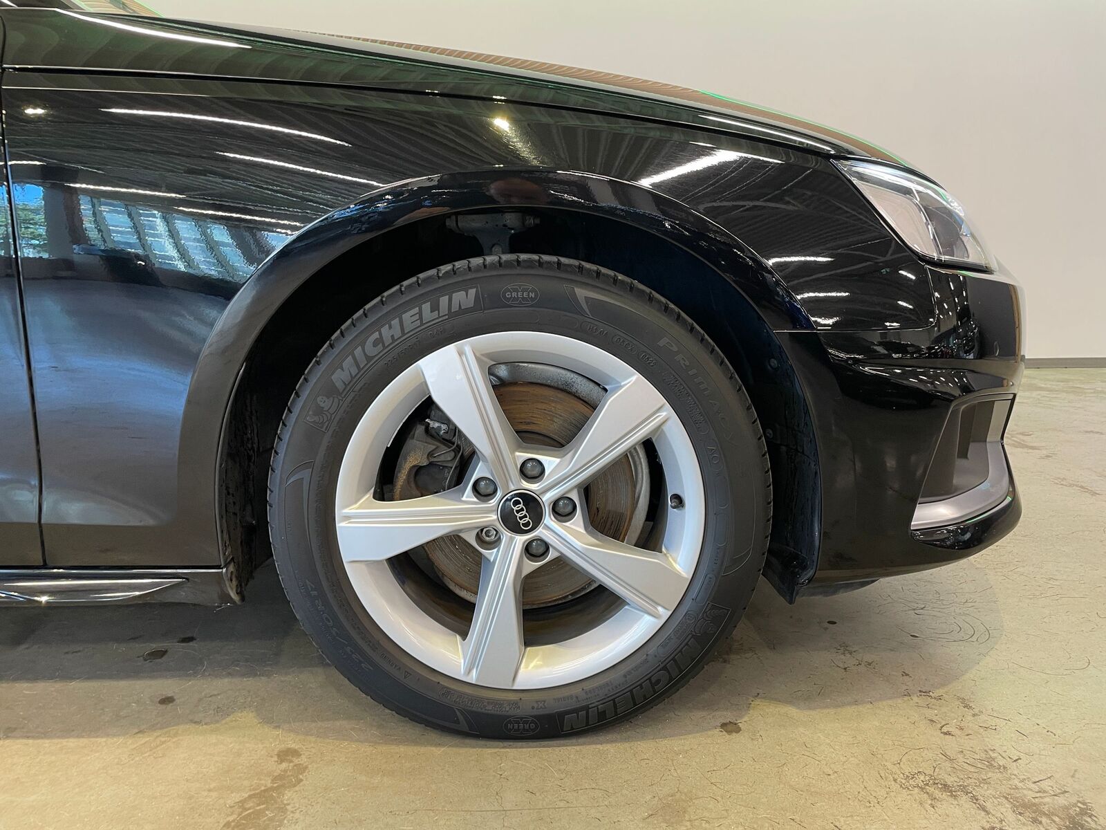 Audi A4 2022, photo 5/22