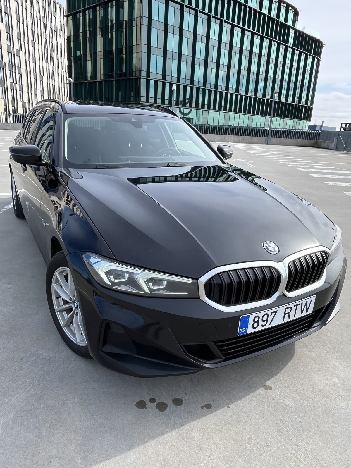 BMW 330 2022, kuva 3/10