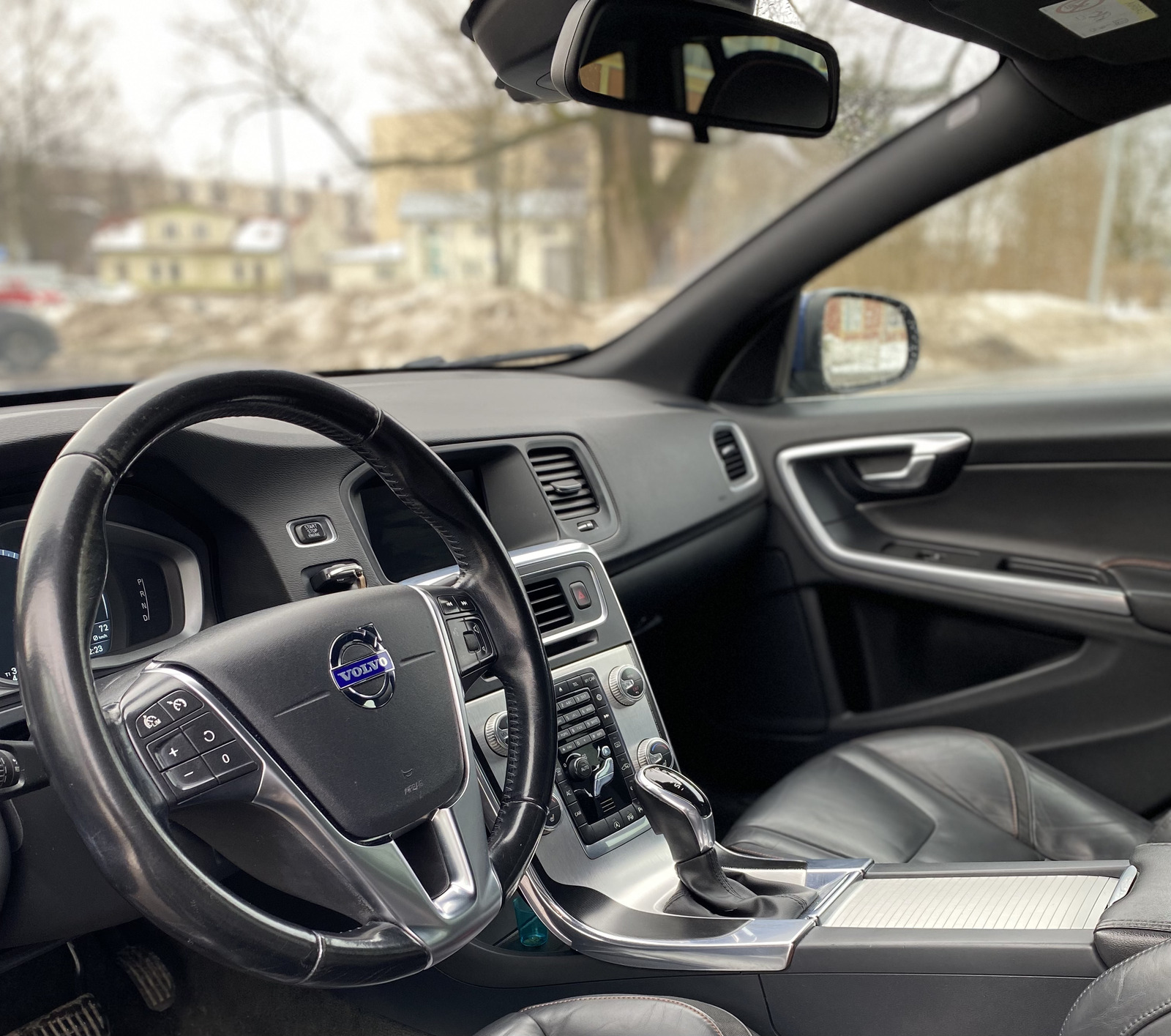 Volvo V60 2015, photo 7/13