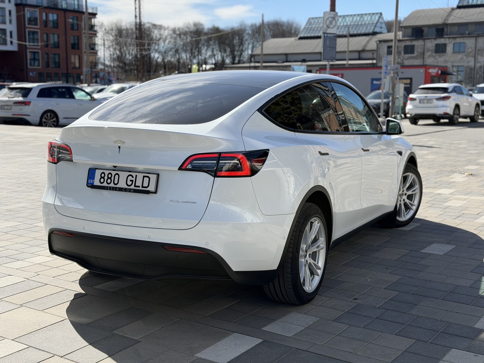 Tesla Model Y 2022, photo 3/21