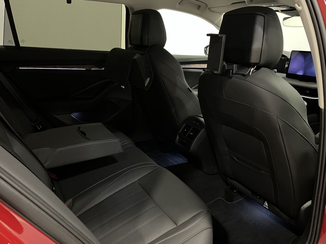 Škoda Superb 2025, photo 4/10
