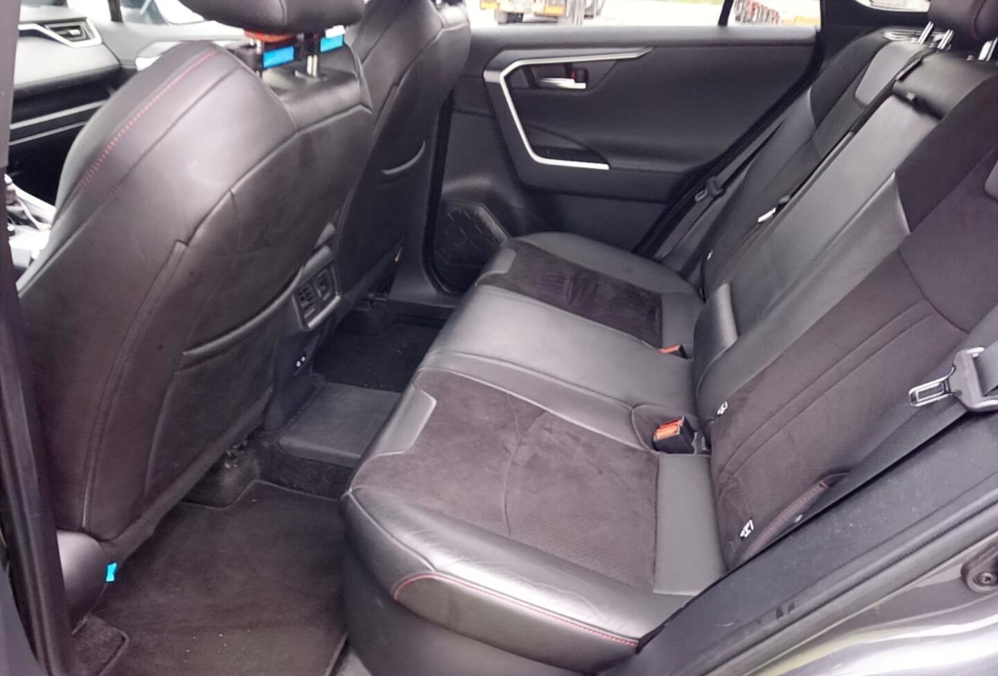 Toyota RAV4 2023, photo 7/8
