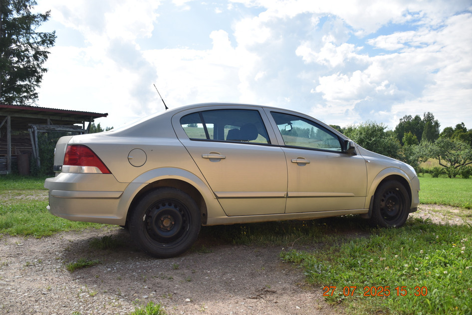 Opel Astra, 2009, 1.6, 85 kW, bensiin, automaat, esivedu