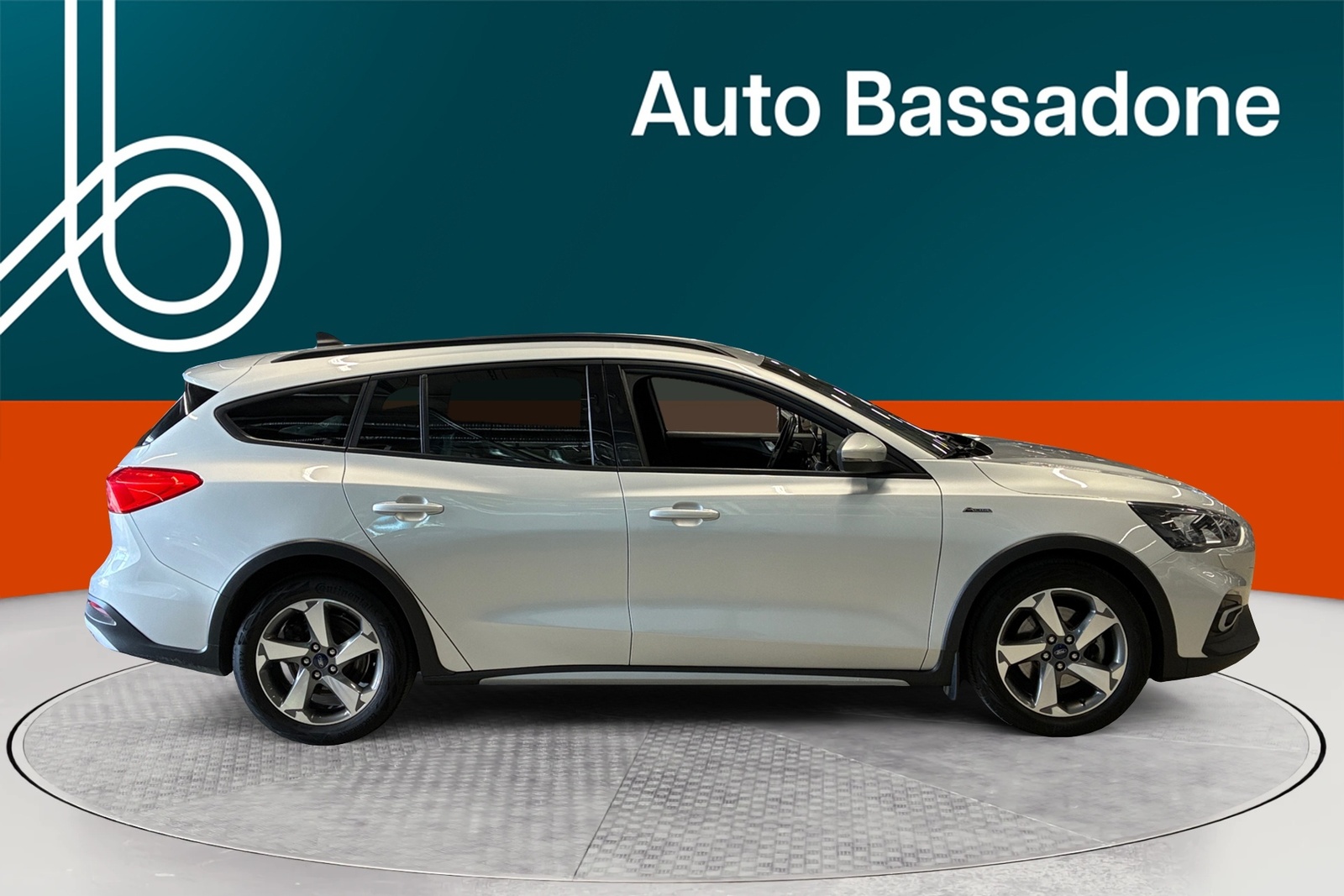 Ford Focus 2021, photo 6/39