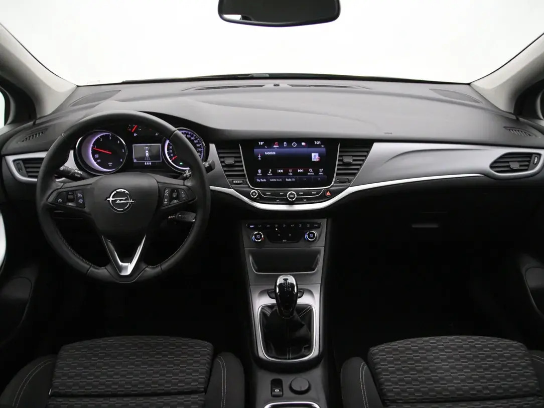 Opel Astra 2019, photo 2/10