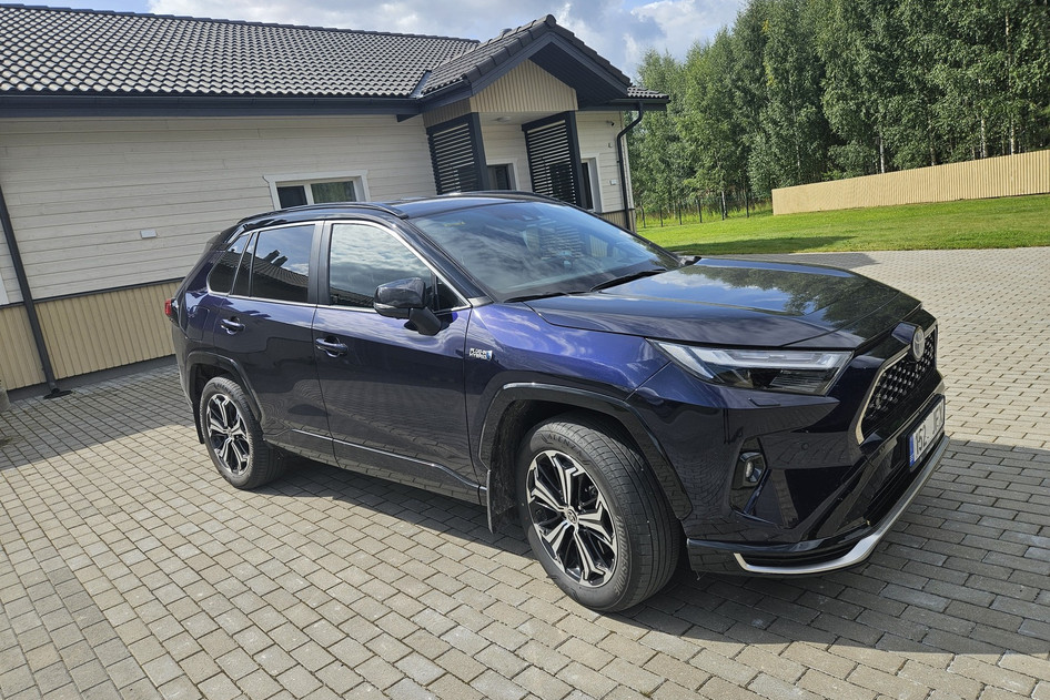 Toyota RAV4, 2023, 2.5, 136 kW, pistikhübriid (bensiin/elekter), automaat, nelikvedu