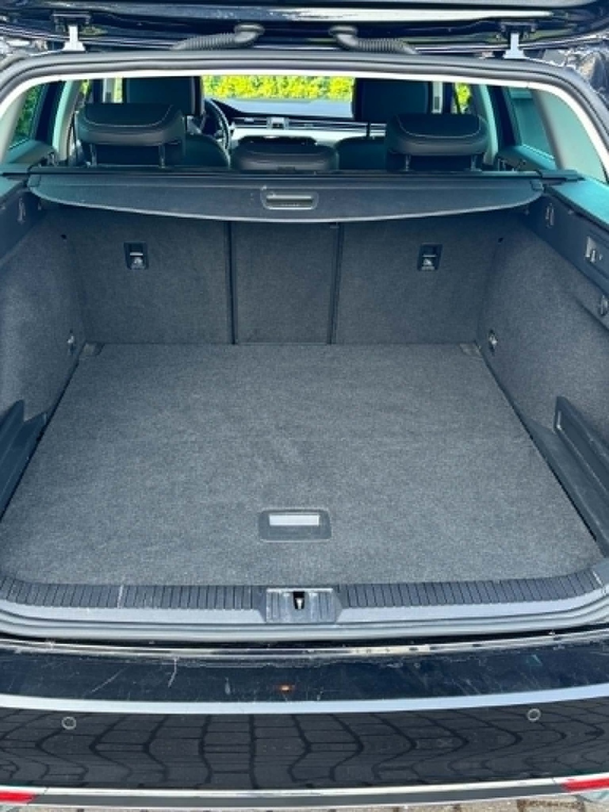 Volkswagen Passat Variant 2022, photo 6/10