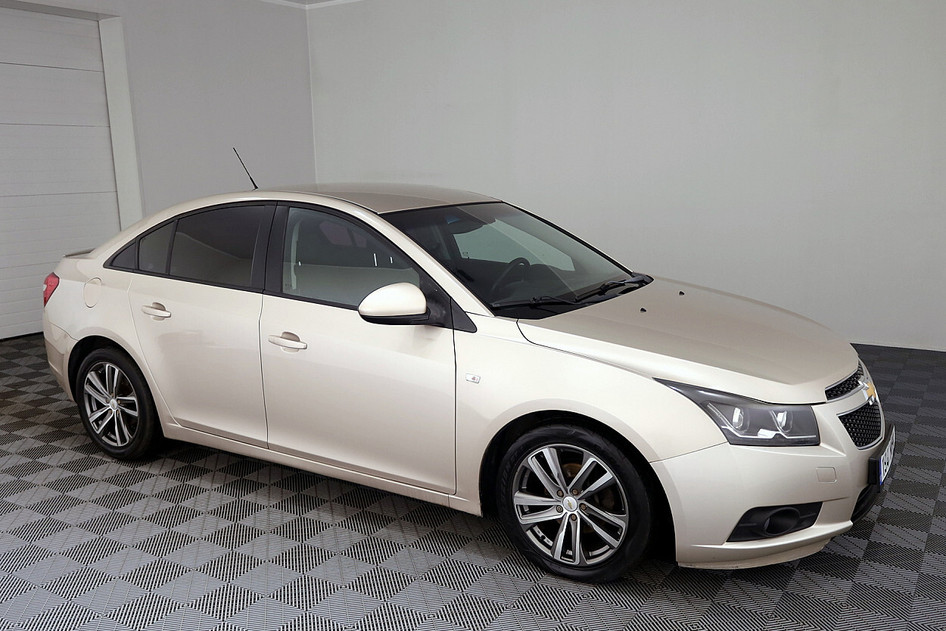 Chevrolet Cruze, 2012, 1.8, 104 kW, бензин, механическая, передний привод
