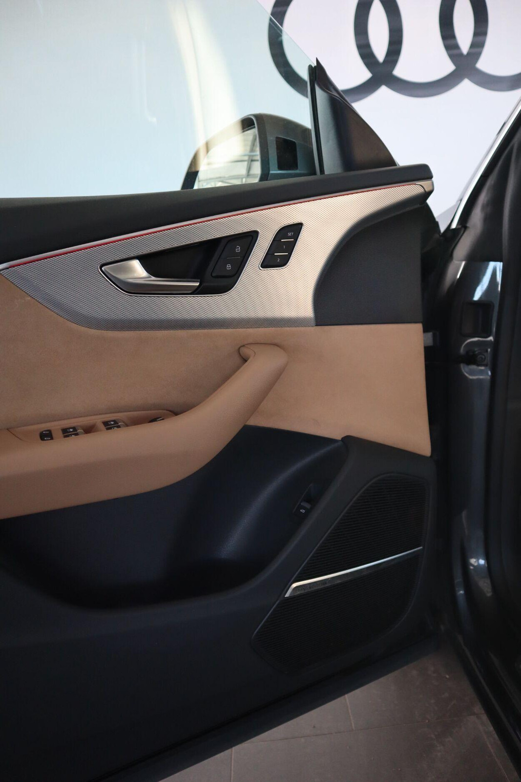 Audi Q8 2021, photo 6/14