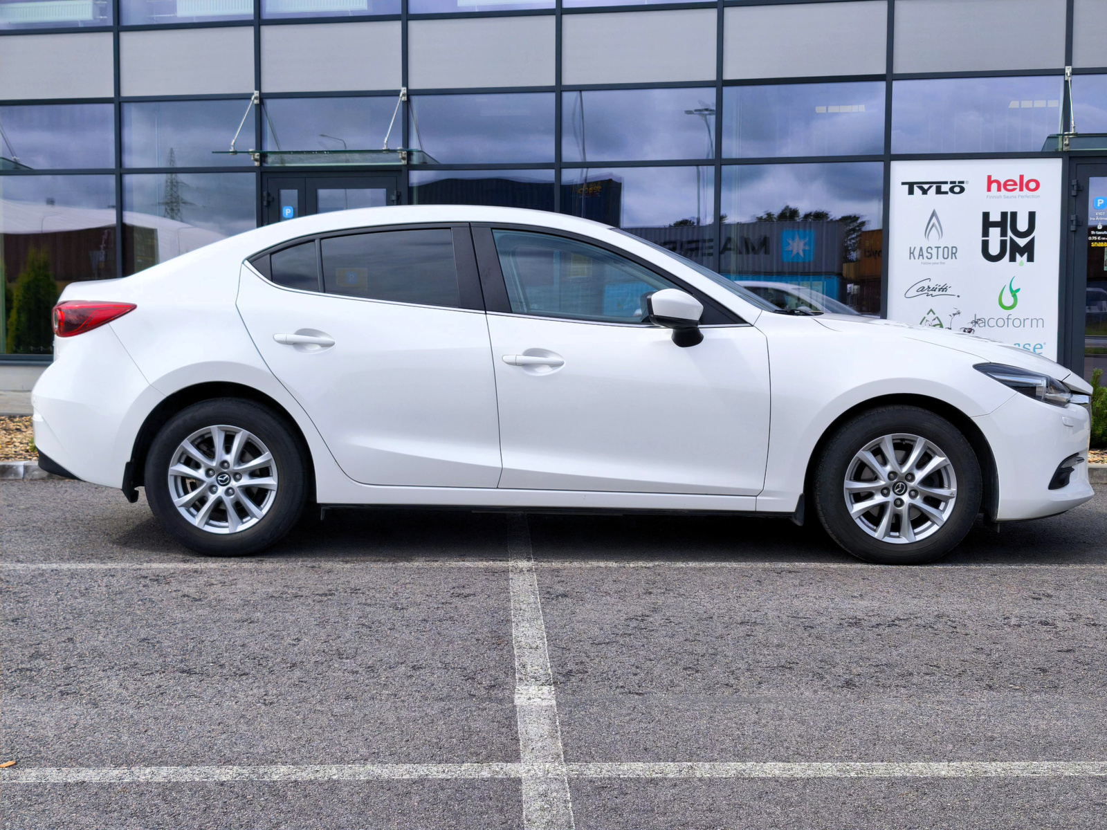 Mazda 3 2019, photo 6/19