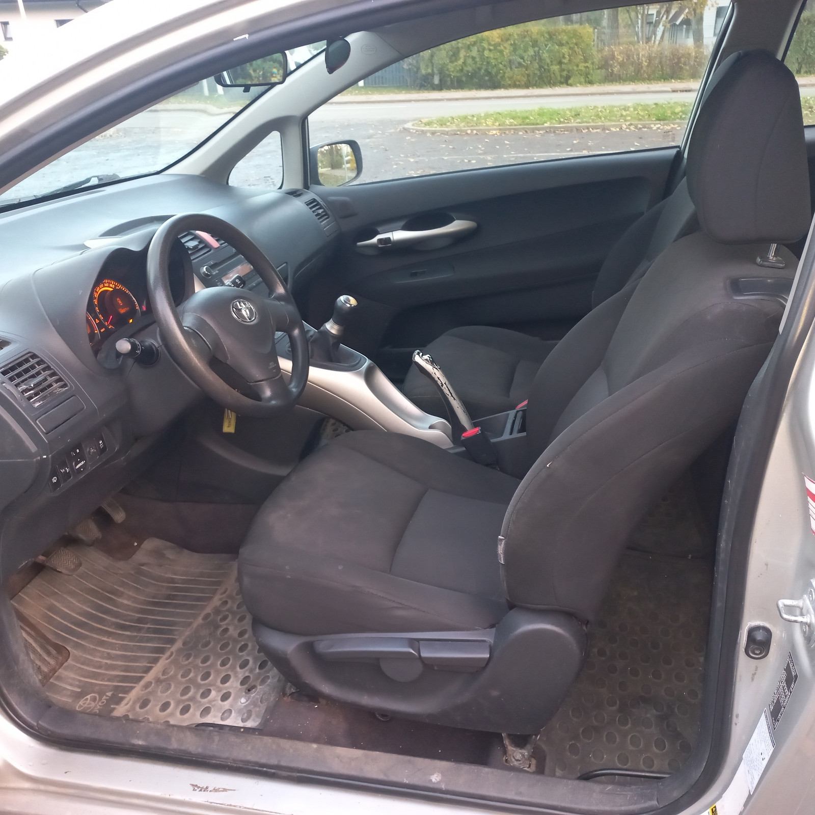 Toyota Auris 2007, photo 4/7