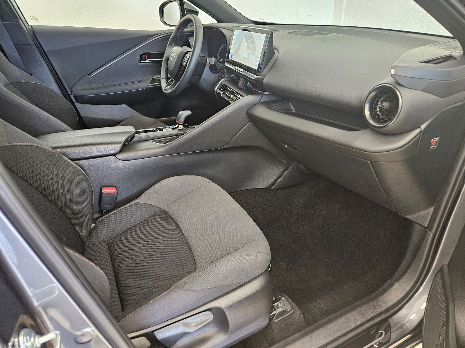 Toyota C-HR Style Plus 1.8 72kW 2025, kuva 5/28