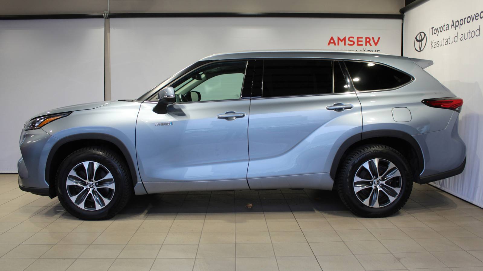 Toyota Highlander Luxury AWD 2.5 140kW 2021, kuva 3/26