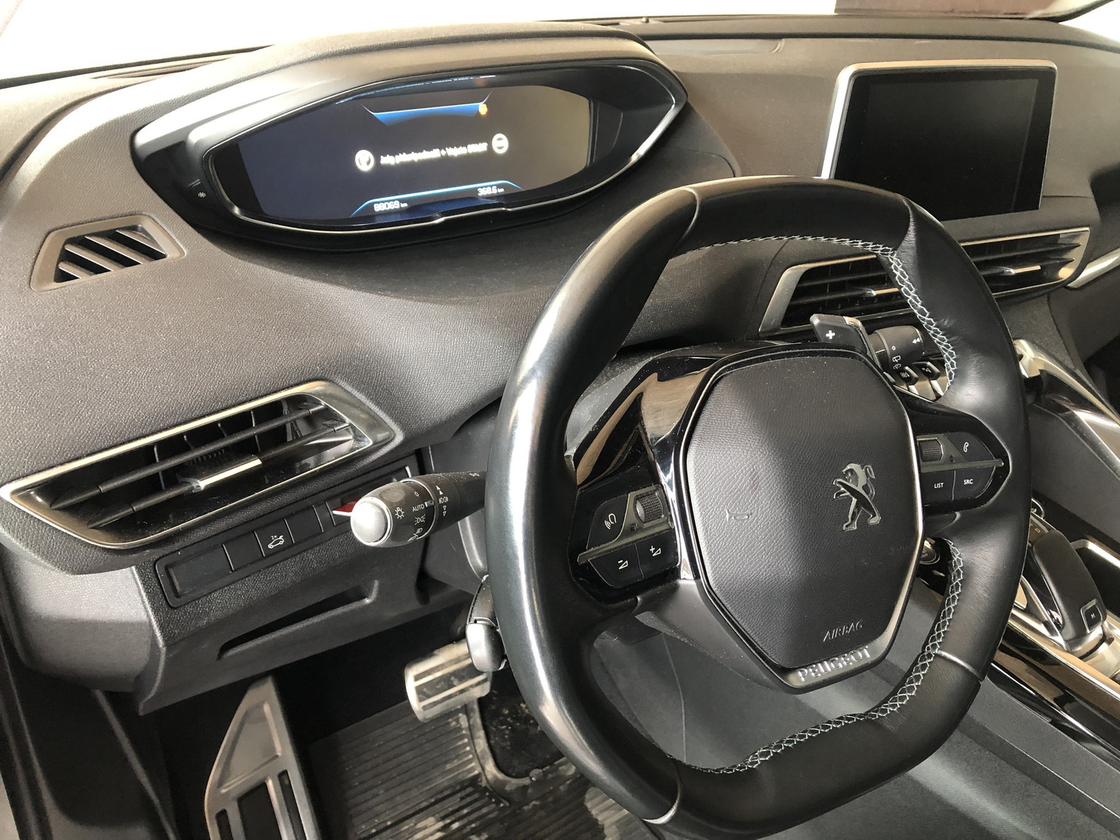 Peugeot 3008 2020, photo 5/7