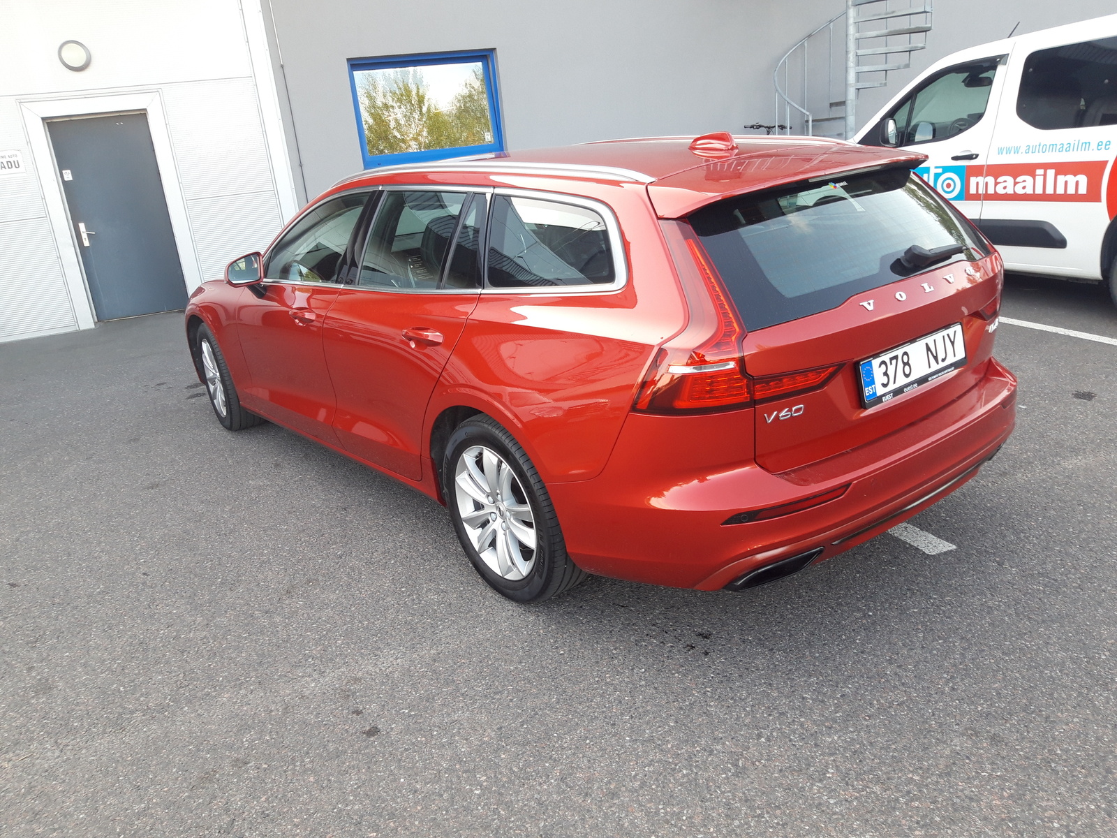 Volvo V60 2020, photo 5/6