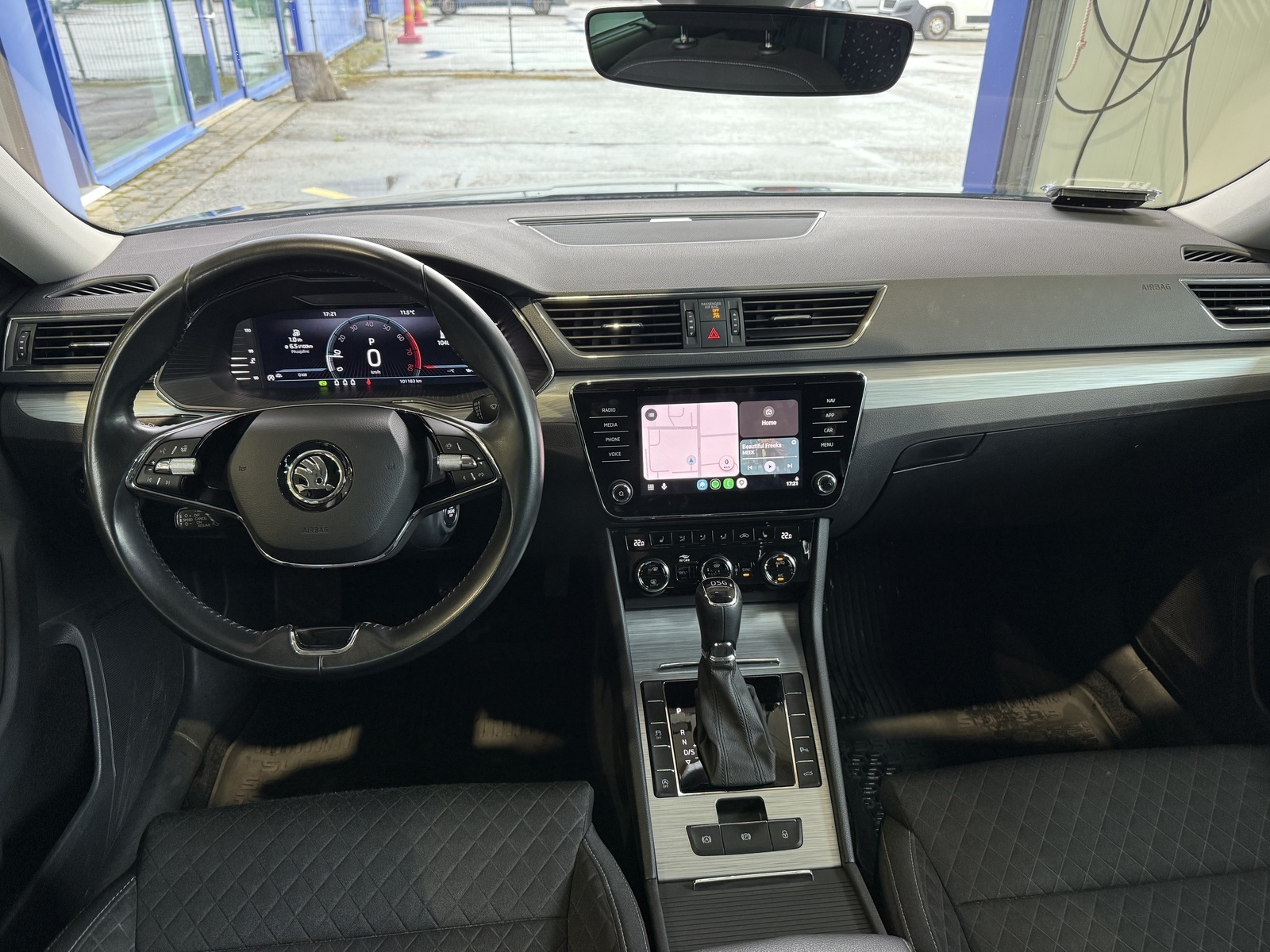 Škoda Superb 2022, photo 5/15