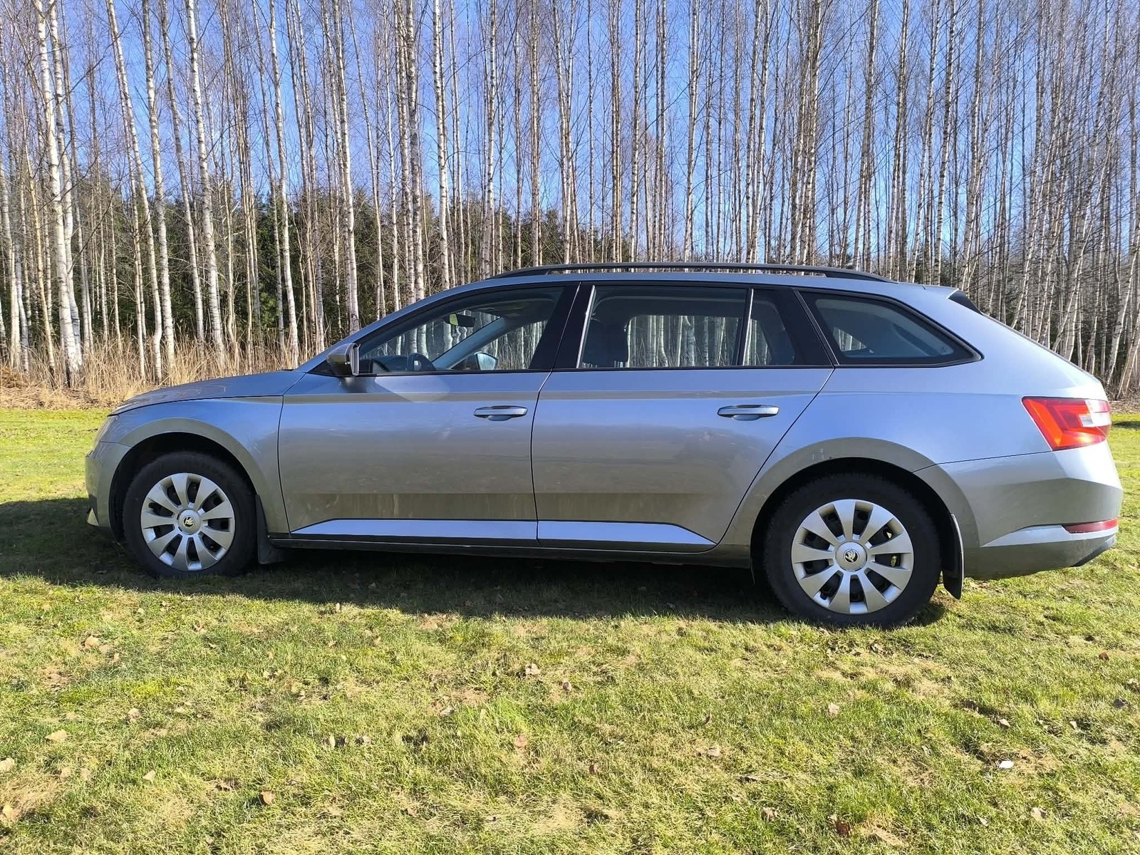 Škoda Superb 2018, photo 6/11