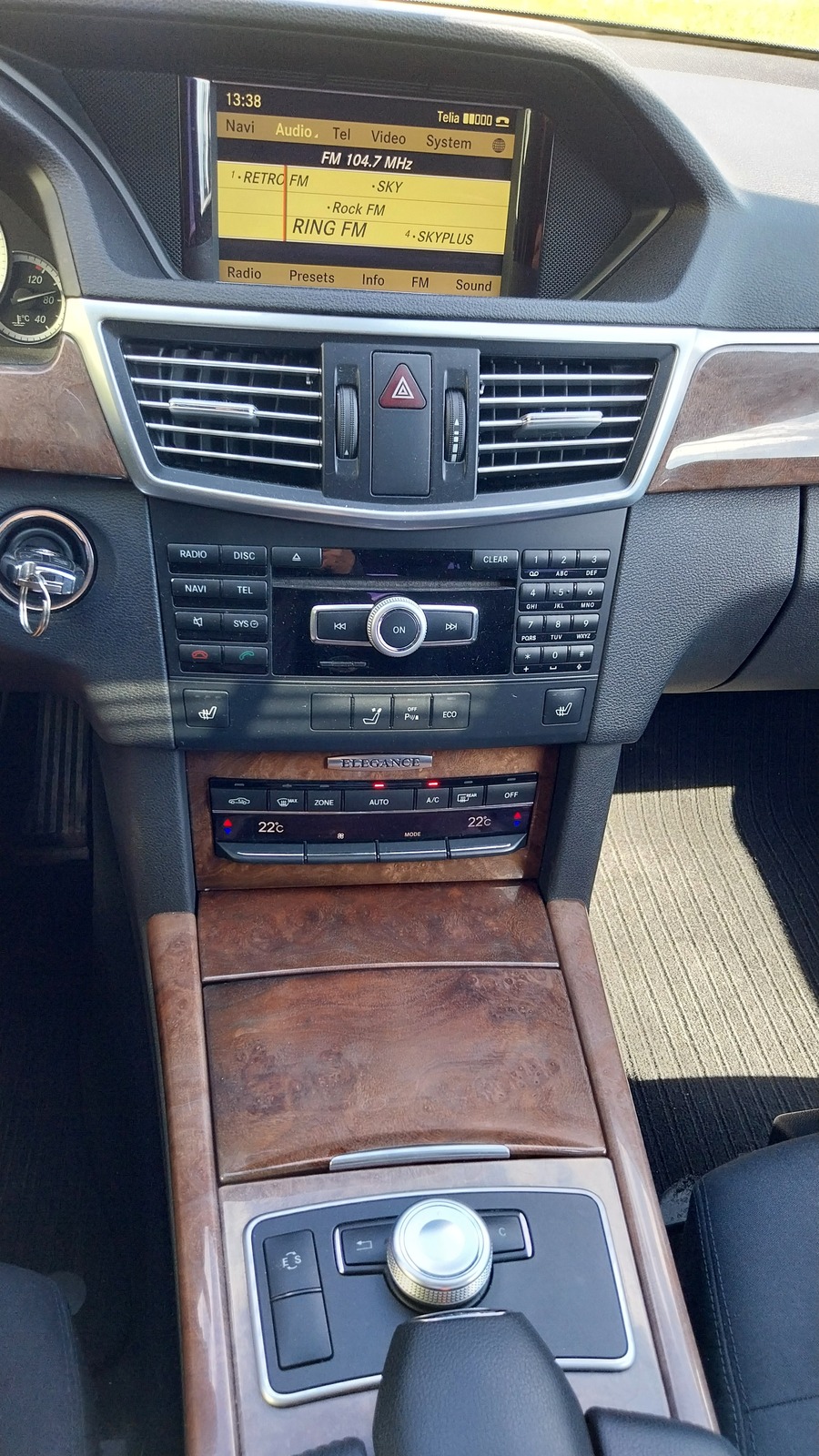 Mercedes-Benz E 220 2012, kuva 7/8