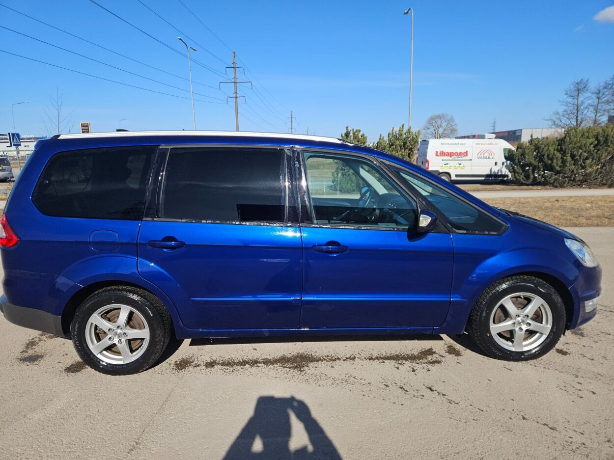 Ford Galaxy 2015, kuva 2/6