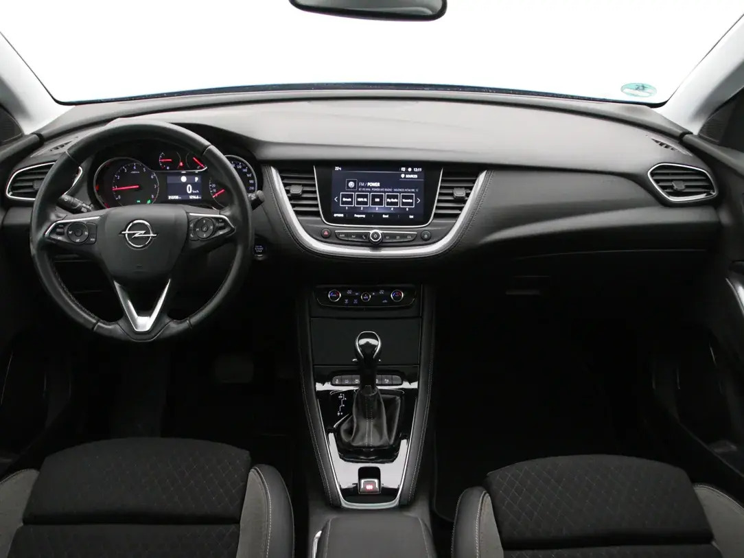 Opel Grandland 2019, kuva 2/10
