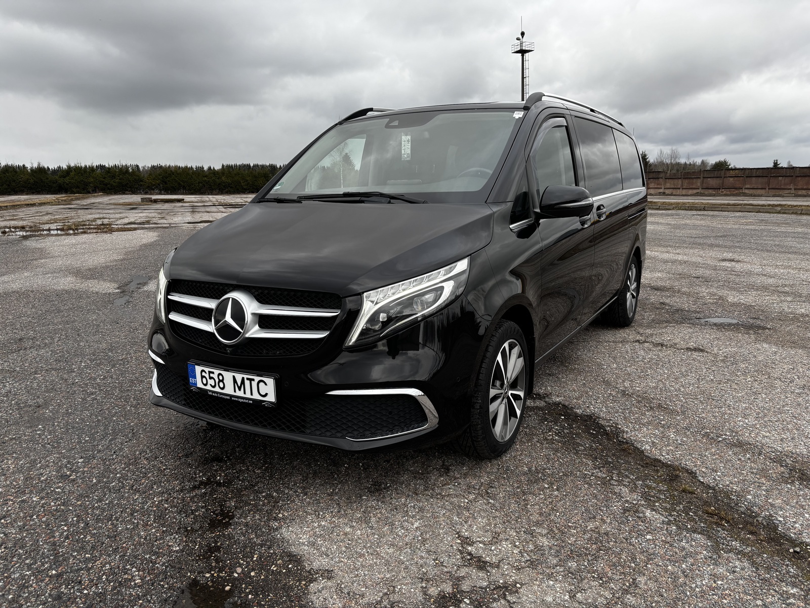 Mercedes-Benz V 250