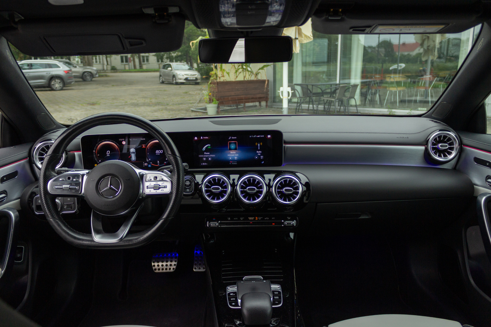 Mercedes-Benz CLA 180 2020, photo 6/10