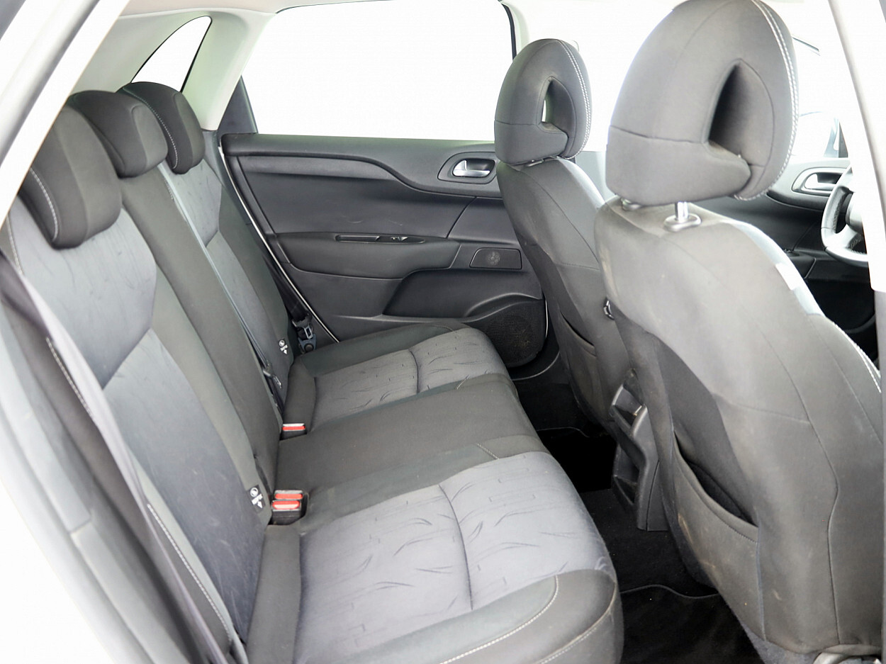 Citroën C4 2015, kuva 7/8