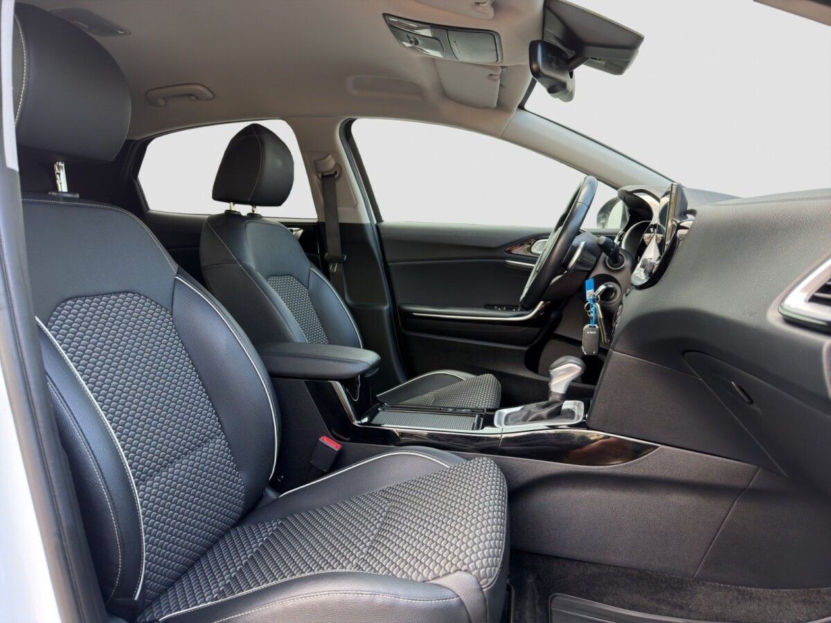 Kia XCeed 2021, photo 5/22