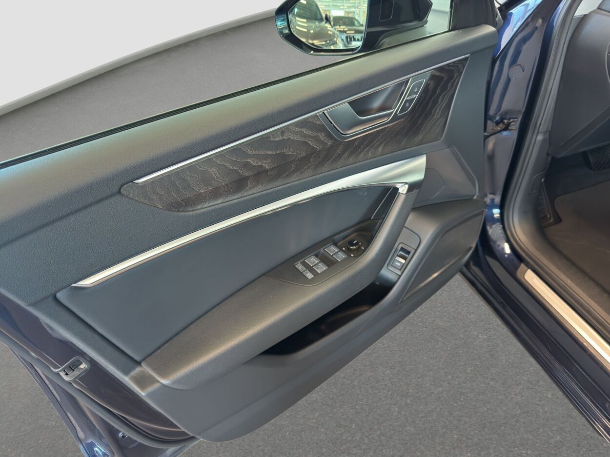 Audi A6 2021, photo 7/12